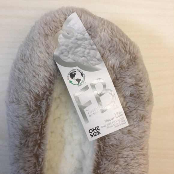 NWT Fuzzy Cat Slippers 🐈 - Picture 2 of 5